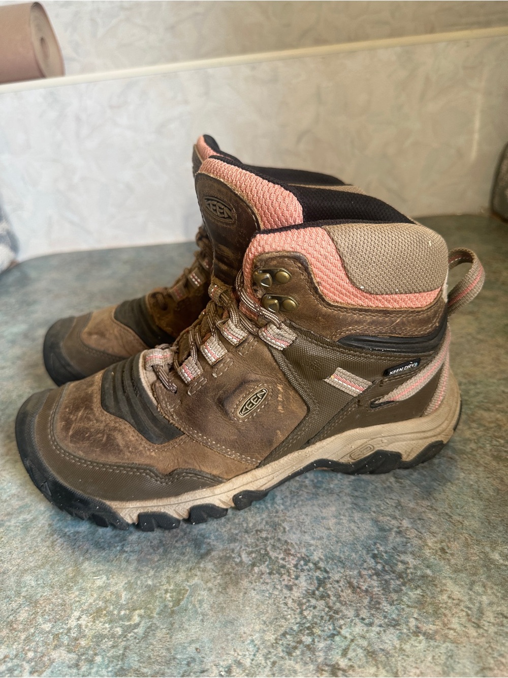 Keen Women's Ridge Flex Mid Waterproof hiking boots Timberwolf Brick Dust Sz 8.5